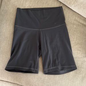 Aritzia TNAbutter charcoal grey biker short